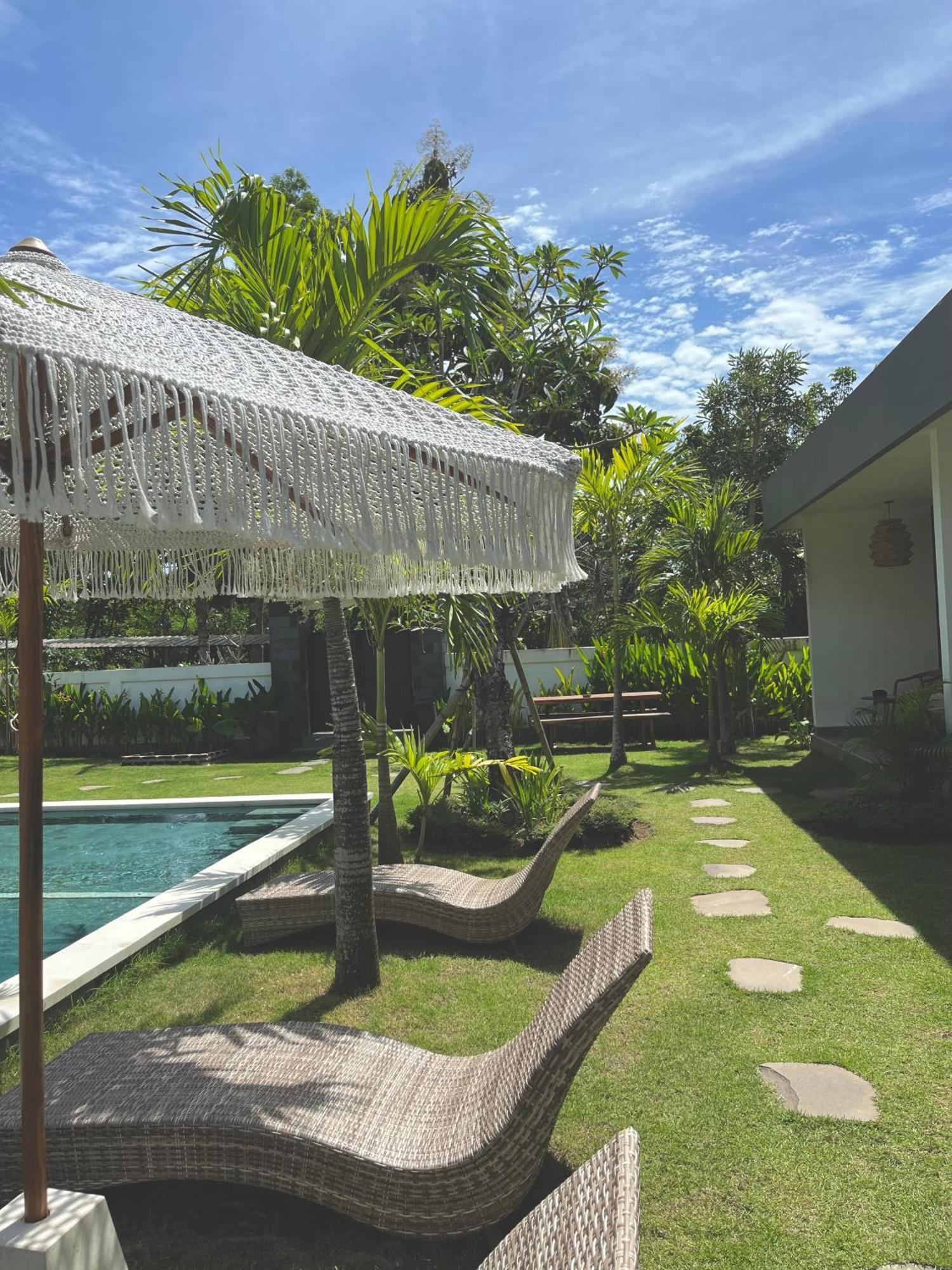 Tropical Almond Villa Uluwatu  Exterior photo